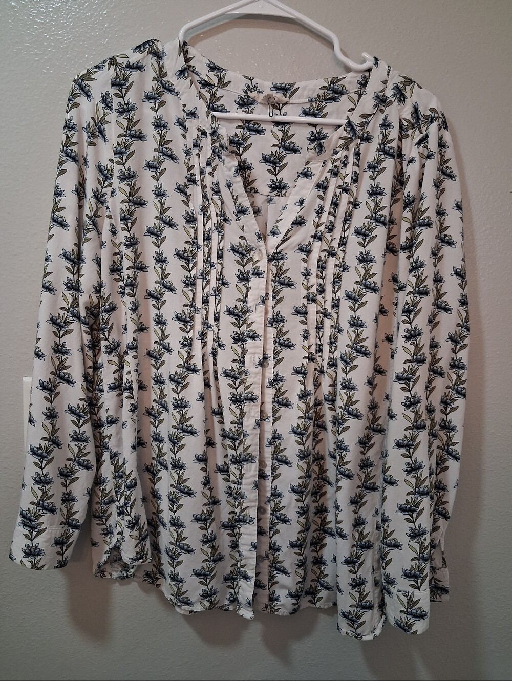 Jane and Delancey Cream Button-Front Top with Blue-Green Floral Print